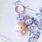 DIY-04 立ち姿バージョン、現象的ヒット商品、ファッションアクセサリー・キーホルダー・バッグチャーム・スマホチャームとして活用可能で、贈り物にも最適なアイテム - Image 6